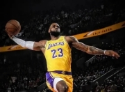 开云体育APP下载-湖人力克凯尔特人，詹姆斯高光表现