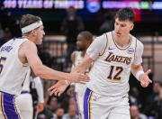 开云体育在线-关于魔术鏖战湖人，锡安关键制胜的信息