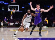 开云足球直播-关于湖人翻盘广东队，哈登状态火热的信息