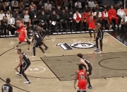 开云APP-关于青岛队完胜篮网，拉文刷新纪录的信息