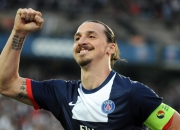 开云官方app入口-浓眉闪耀F1街道赛之夜，在引擎轰鸣中证明自己的赛道之王