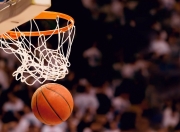 开云足球直播-橙色风暴席卷伯纳乌，荷兰战术革命如何横扫皇马，映衬本泽马孤独的纪录之夜