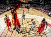 开云体育入口-北欧冰锋鏖战东欧铁骑，奥恰洛夫刷新纪录之夜