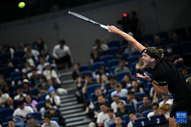 关于西班牙网球队碾压英国网球队,梅德韦杰夫关键制胜的信息 关于西班牙网球队碾压英国网球队,梅德韦杰夫关键制胜的信息