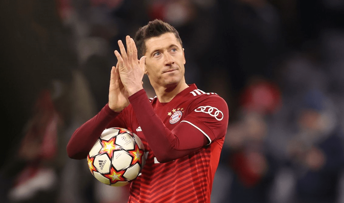 包含莱万多夫斯基再破门，慕尼黑再度凯旋的词条