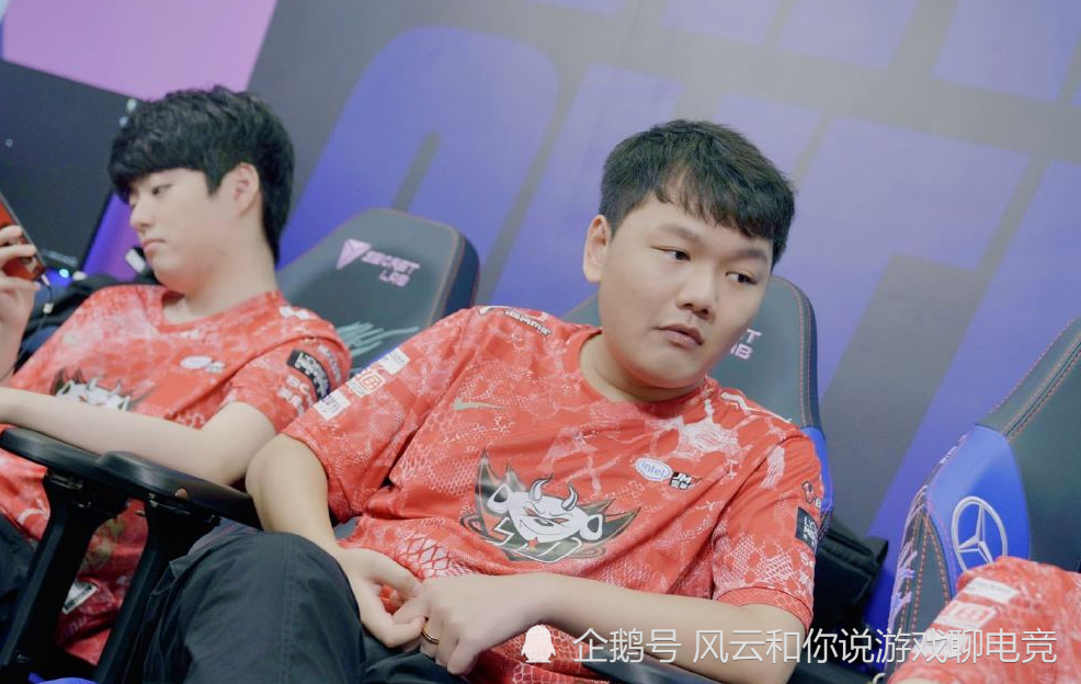 乌鲁各家各爬大胜爱尔兰,成功晋级四强的简单介绍 乌鲁各家各爬大胜爱尔兰,成功晋级四强的简单介绍