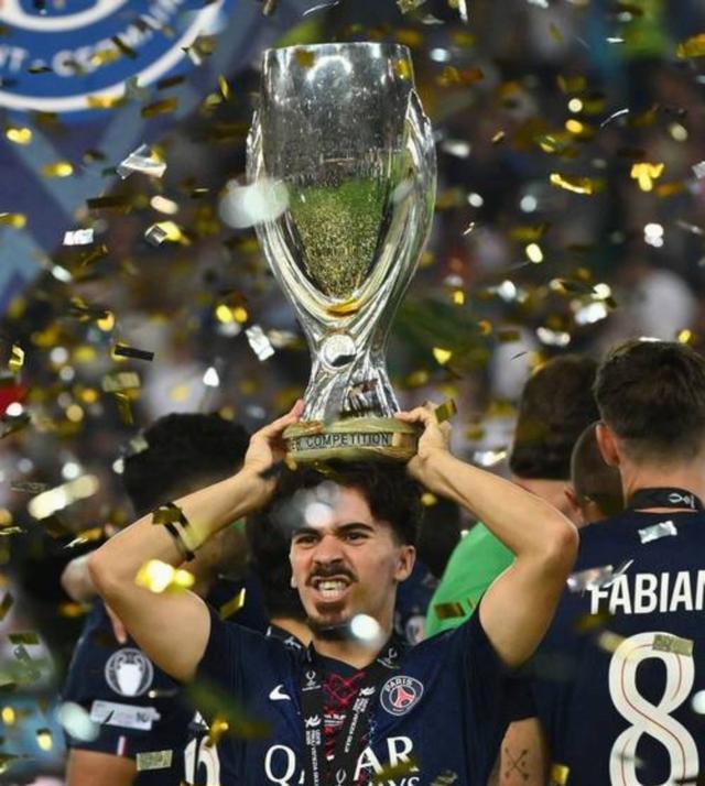 巴黎圣日耳曼大胜进军欧冠强 巴黎圣日耳曼大胜进军欧冠强