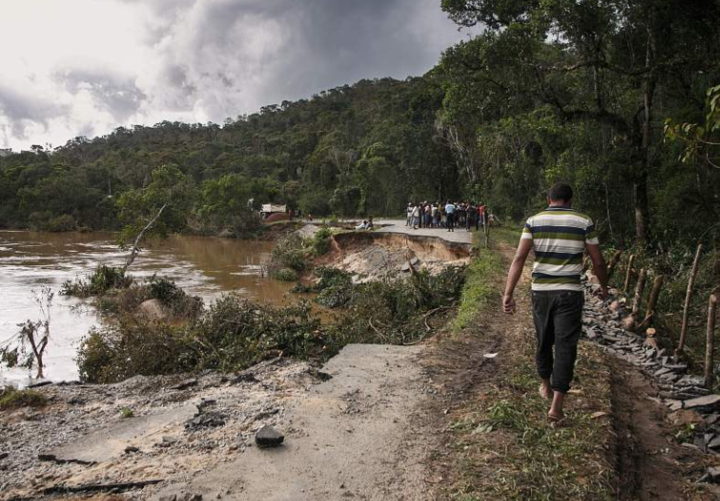 津巴布韦队惊险胜马达加斯加,晋级半决赛 津巴布韦队惊险胜马达加斯加,晋级半决赛