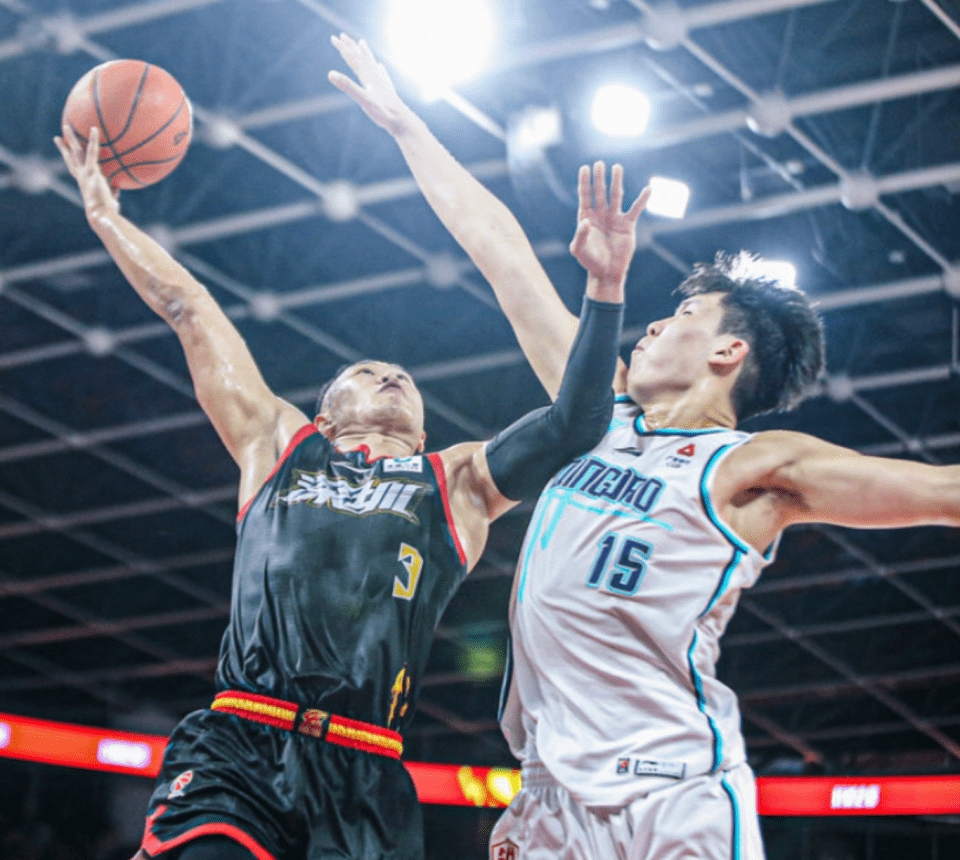 深圳队绝杀浙江队，约基奇关键制胜