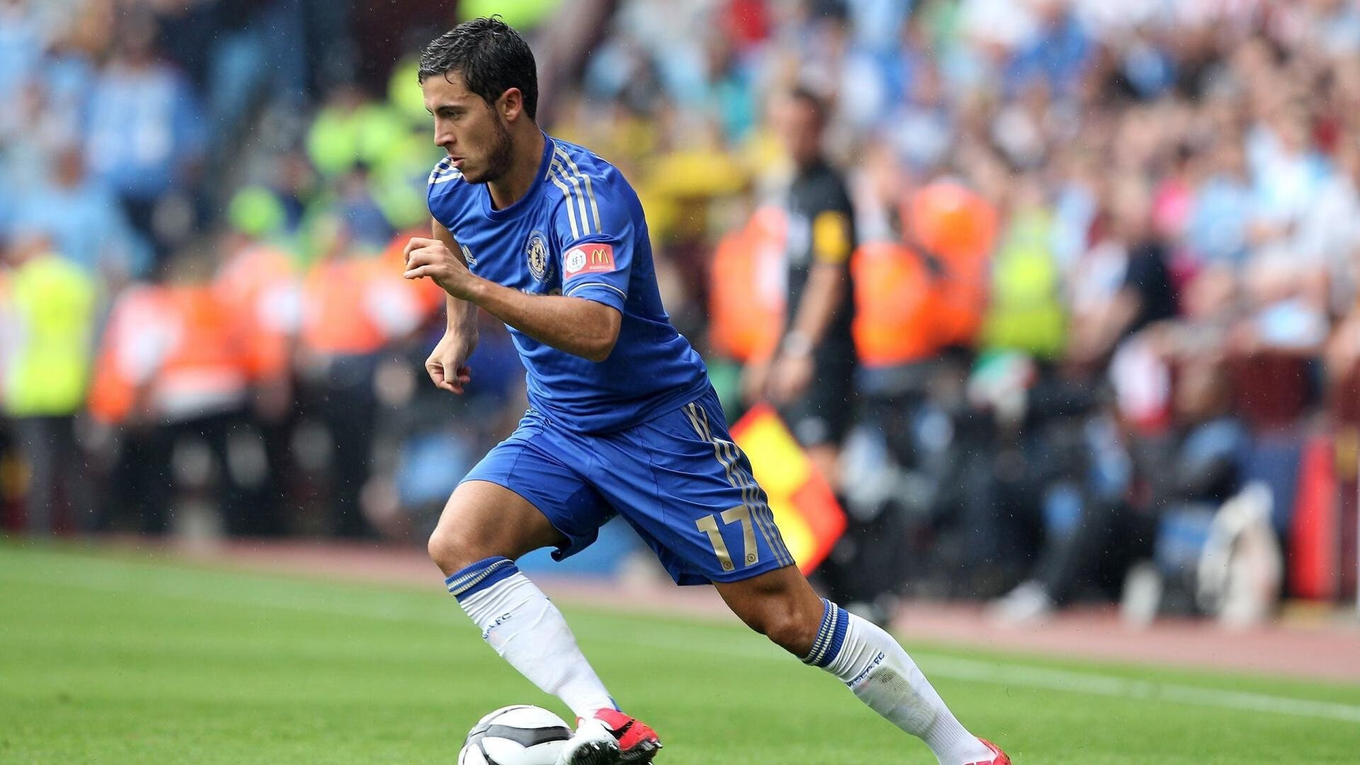 战术碾压与火力全开，加克波撕裂防线，希腊压制爱尔兰的现代足球启示