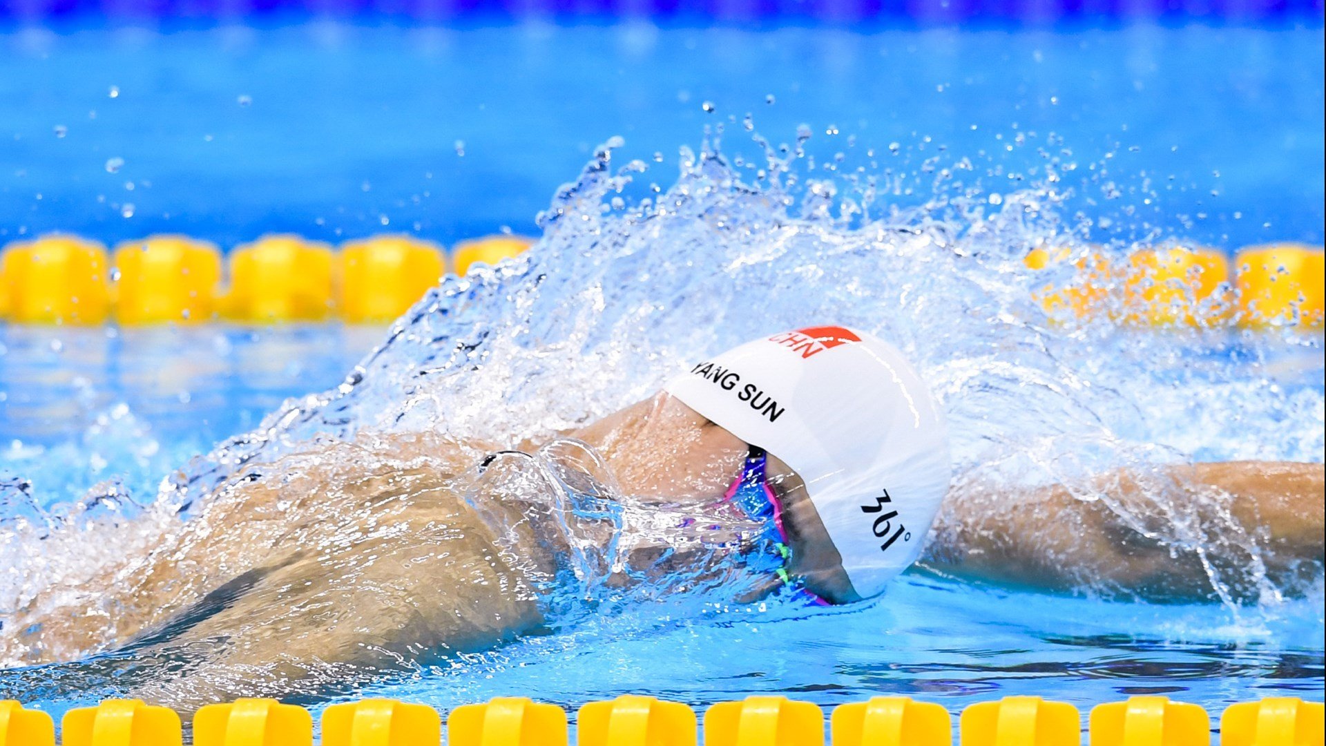 魔术单节拉开猛龙,库里成为关键先生