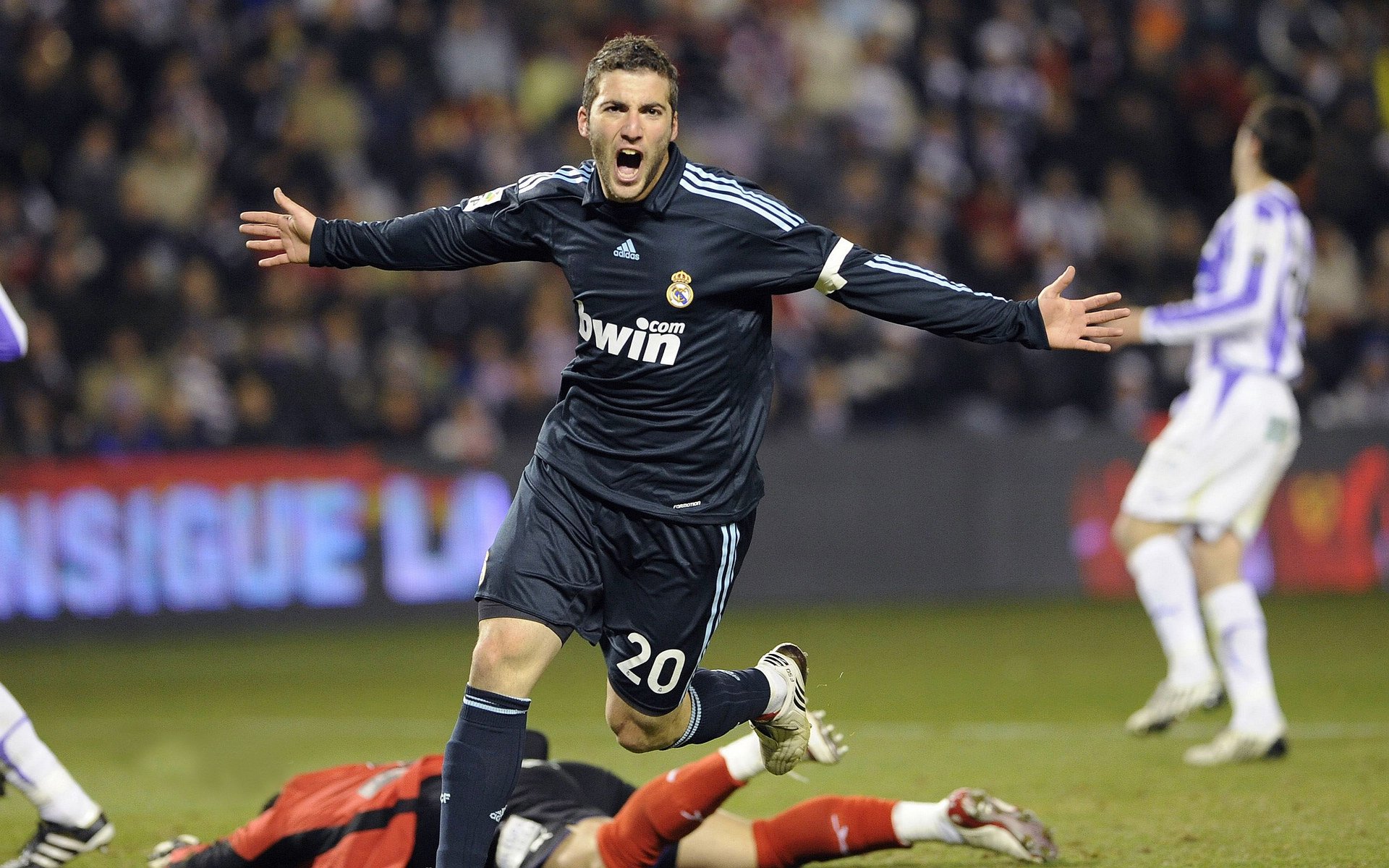 绿茵场上的命运交响曲,加纳绝杀波兰,美加墨世界杯焦点战启示录